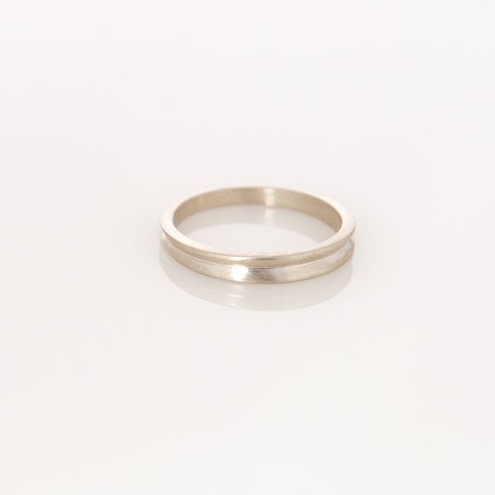 Delicate silver ring