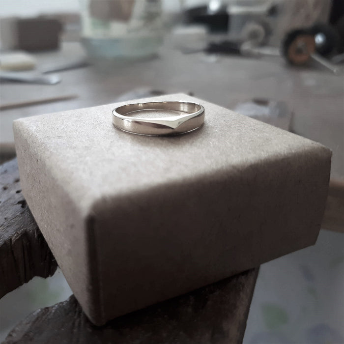 Inbar wedding ring