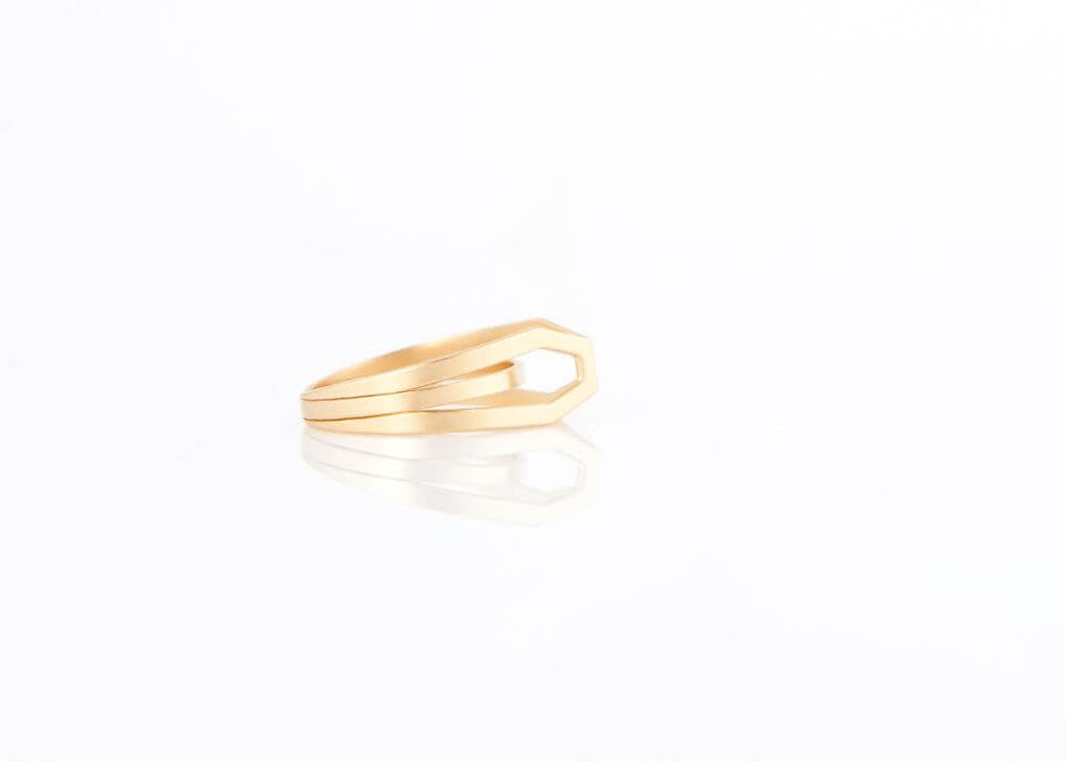 Gold snake pyramid ring