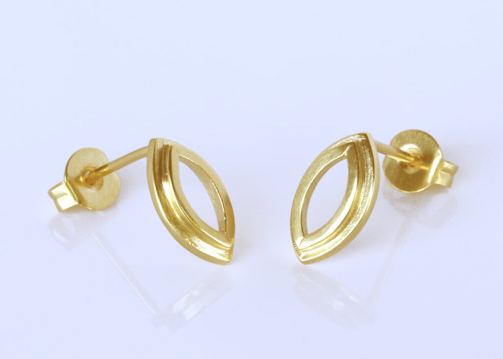 Marquise gold earrings two steps