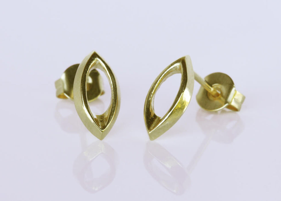 Sculpted marquise gold earrings