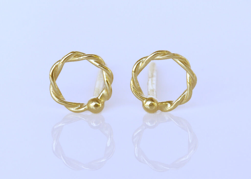 Gold earrings Wrapped circle