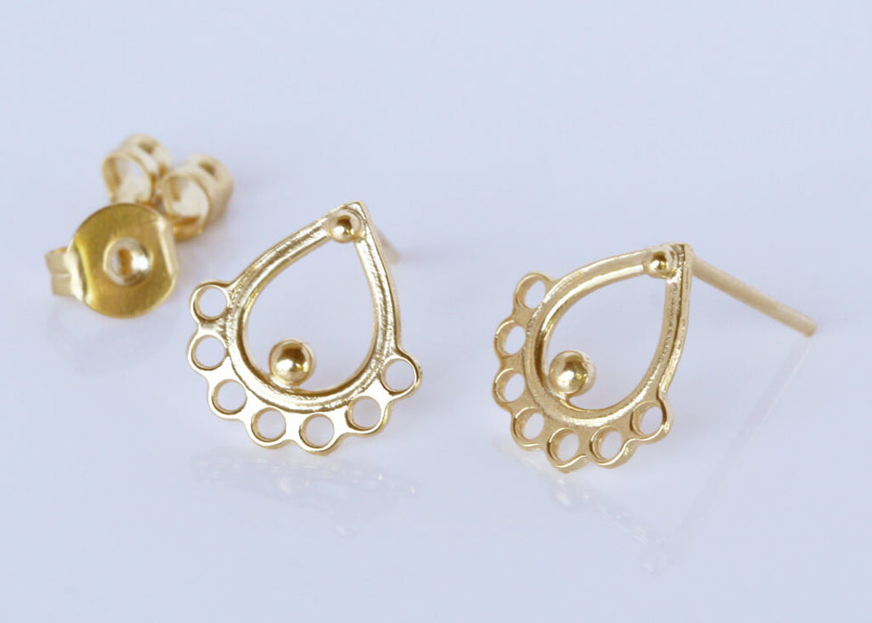 Filigree drop gold earrings