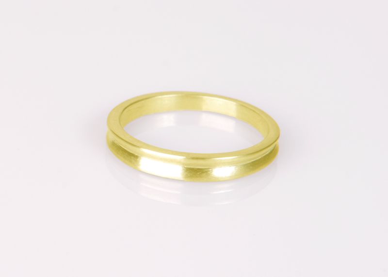 Delicate wedding ring